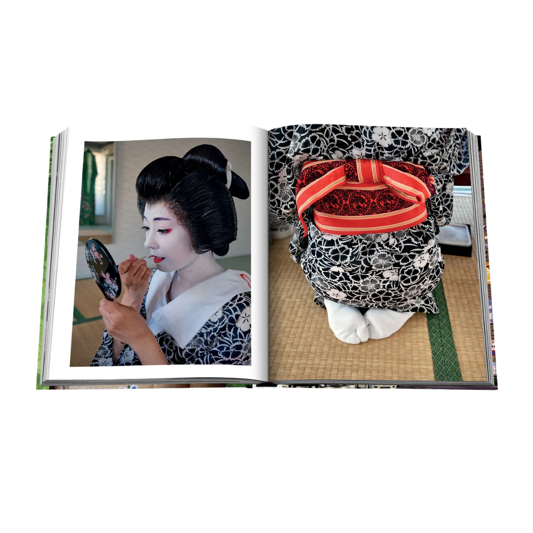 Assouline Tokyo Chic Book