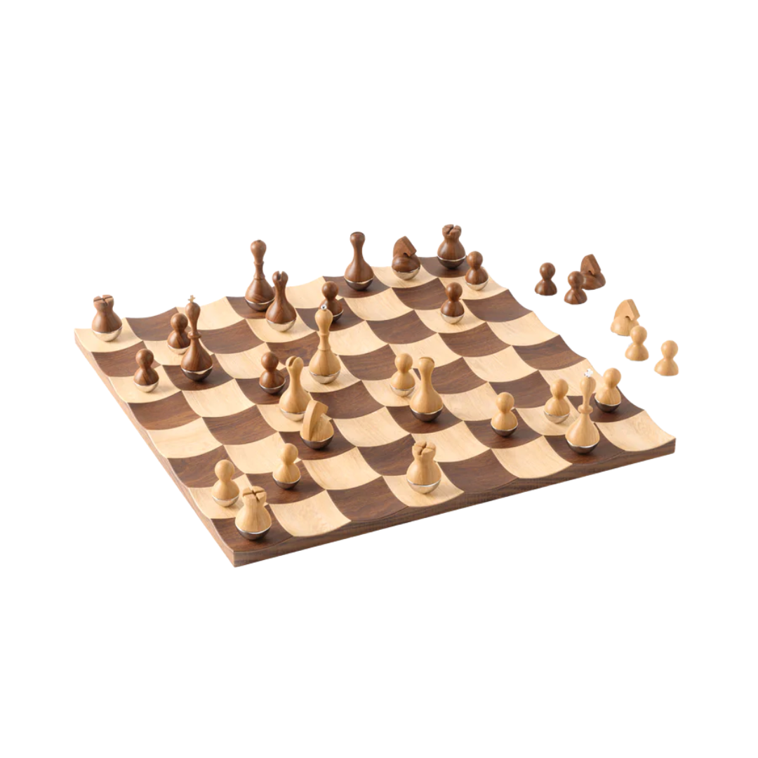 Wobble Chess Set Walnut