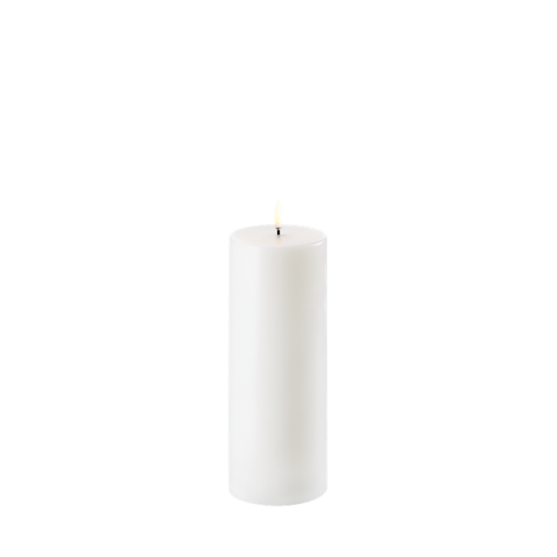 Smooth White LED Pillar Candle 8x20cm