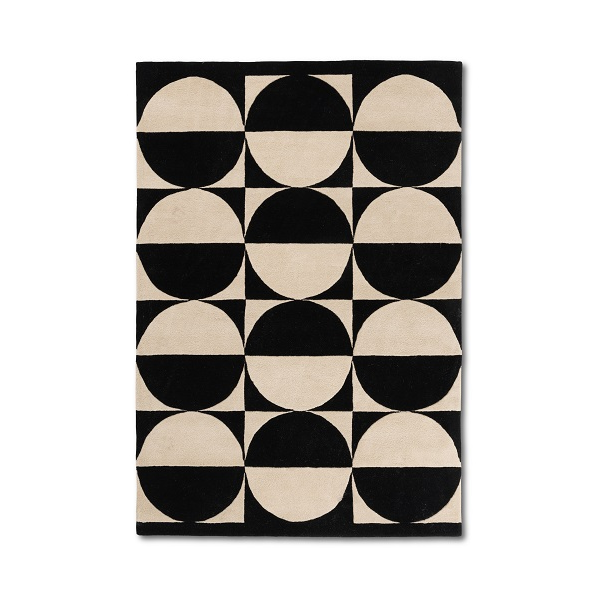 Circles Black & White 7x9 Rug