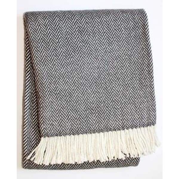 Skyline Chevron Dark Grey Throw - Boutique Marie Dumas